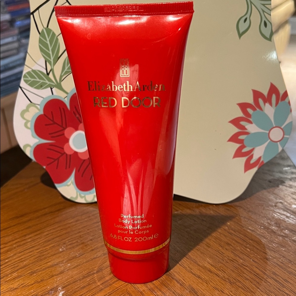 Elizabeth Arden Red Door Perfumed Body Lotion - Vibrant Red